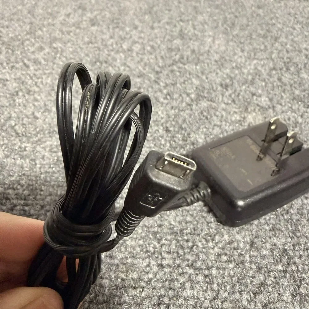 BlackBerry HDW-17995-001 Wall Charger Micro-USB 5V 700mA Power Adapter Black